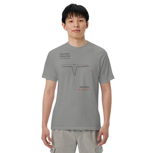 WALLED IN 'MAGNUM FOSSATUM' Tee